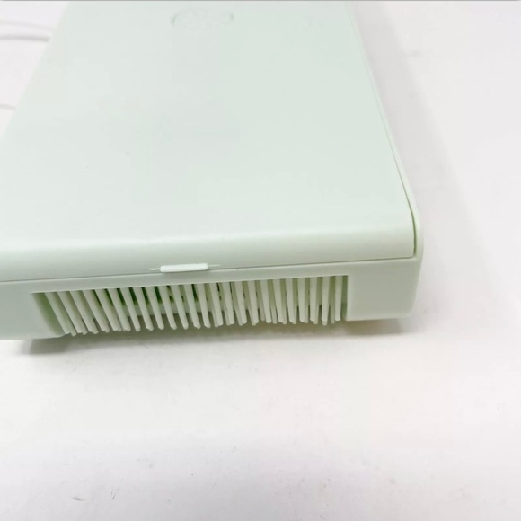 TECH CANDY Clean Slate UV Sanitizing Bed - Picture 7 of 12